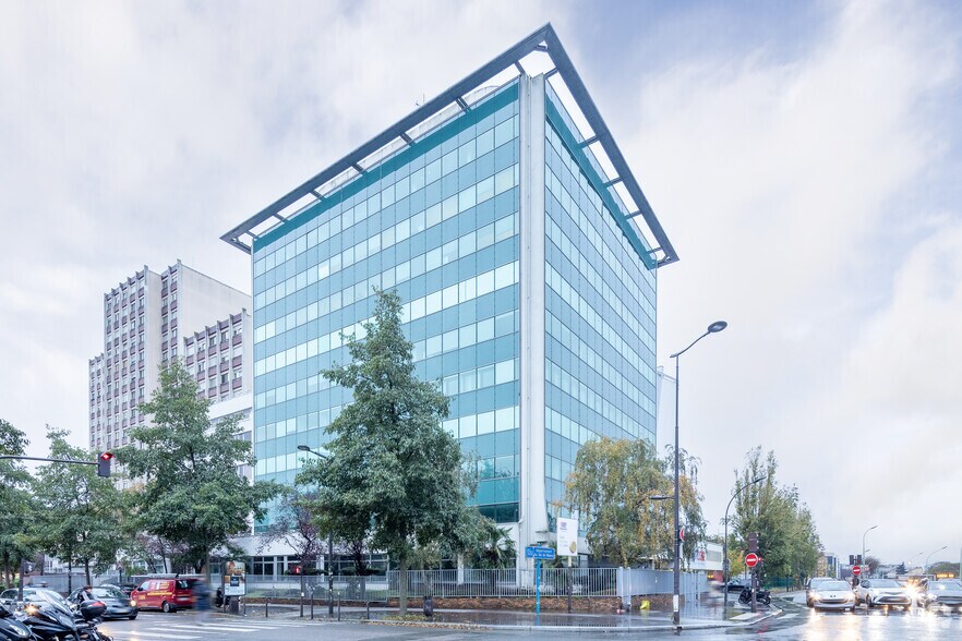 Office in 1 Boulevard Hippolyte Marques, Ivry-sur-Seine for lease - Primary Photo - Image 1 of 2