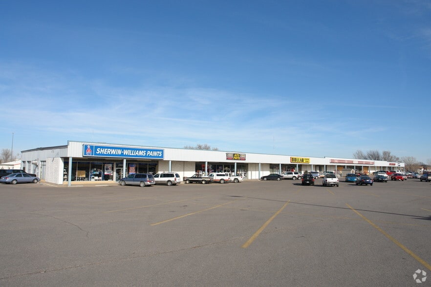 2408 W Central Ave, El Dorado, KS for lease - Primary Photo - Image 3 of 9
