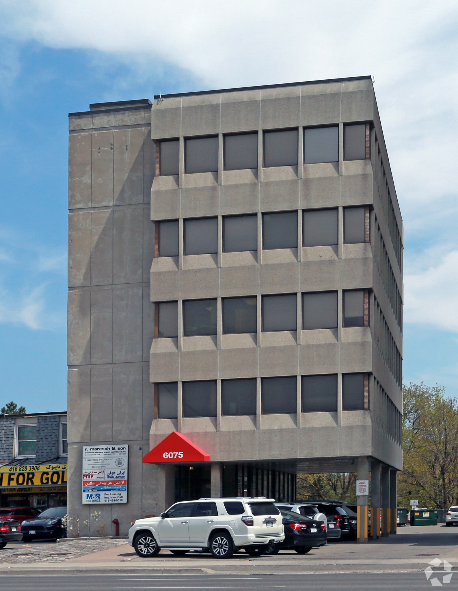 6075 Yonge St, Toronto, ON for lease Primary Photo- Image 1 of 5