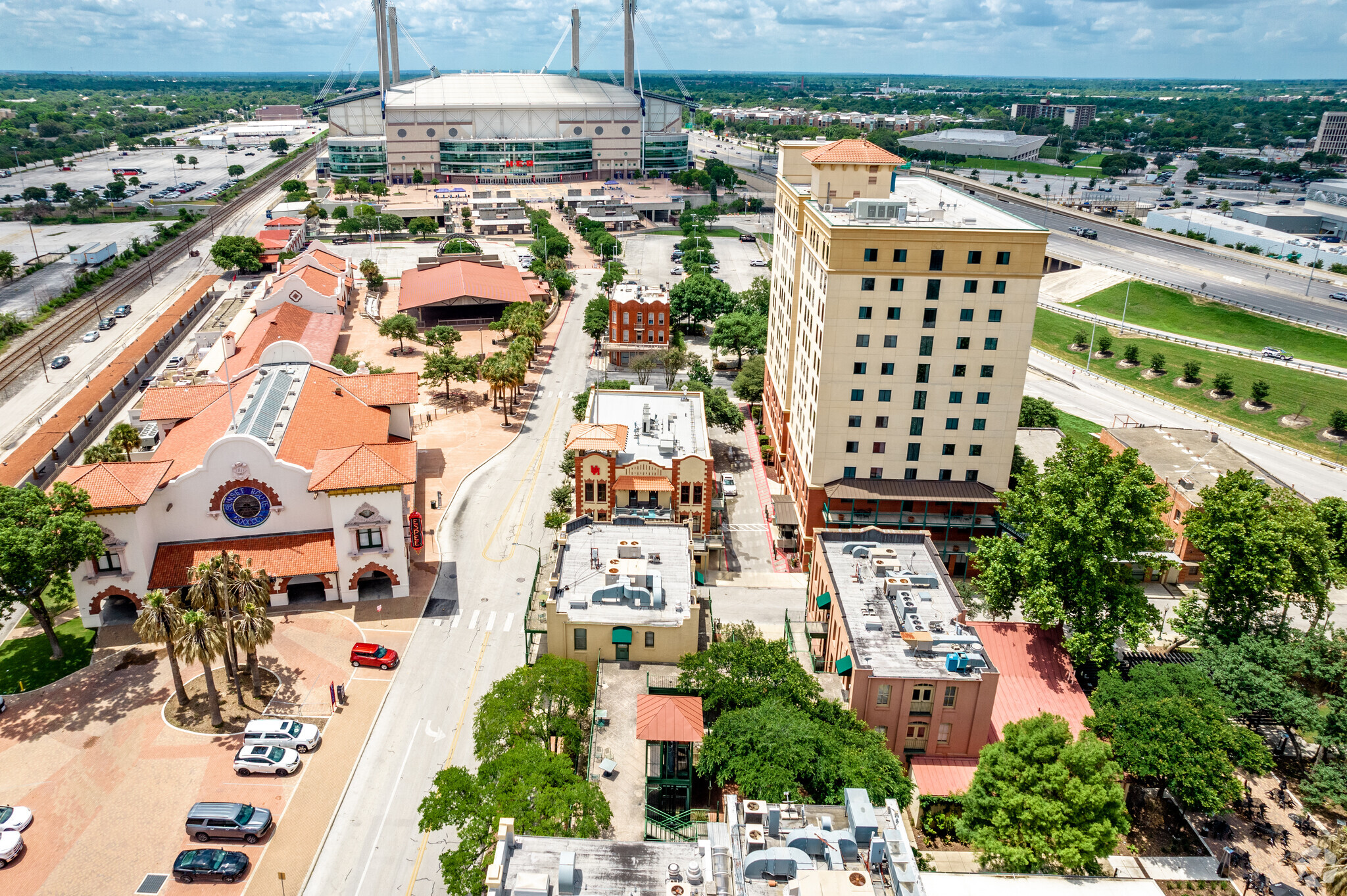 119 Heiman St, San Antonio, TX for lease Aerial- Image 1 of 18