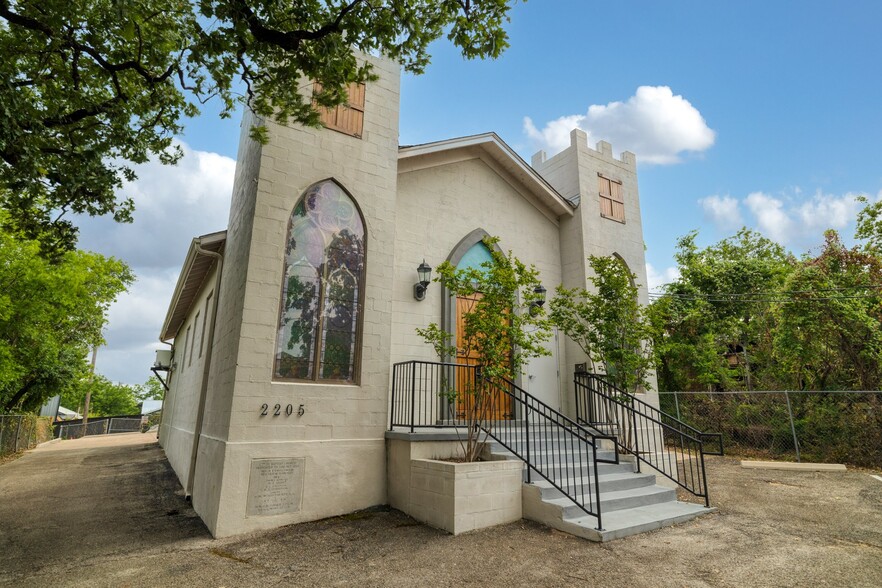 2205 E 12th St, Austin, TX for sale - Building Photo - Image 3 of 39