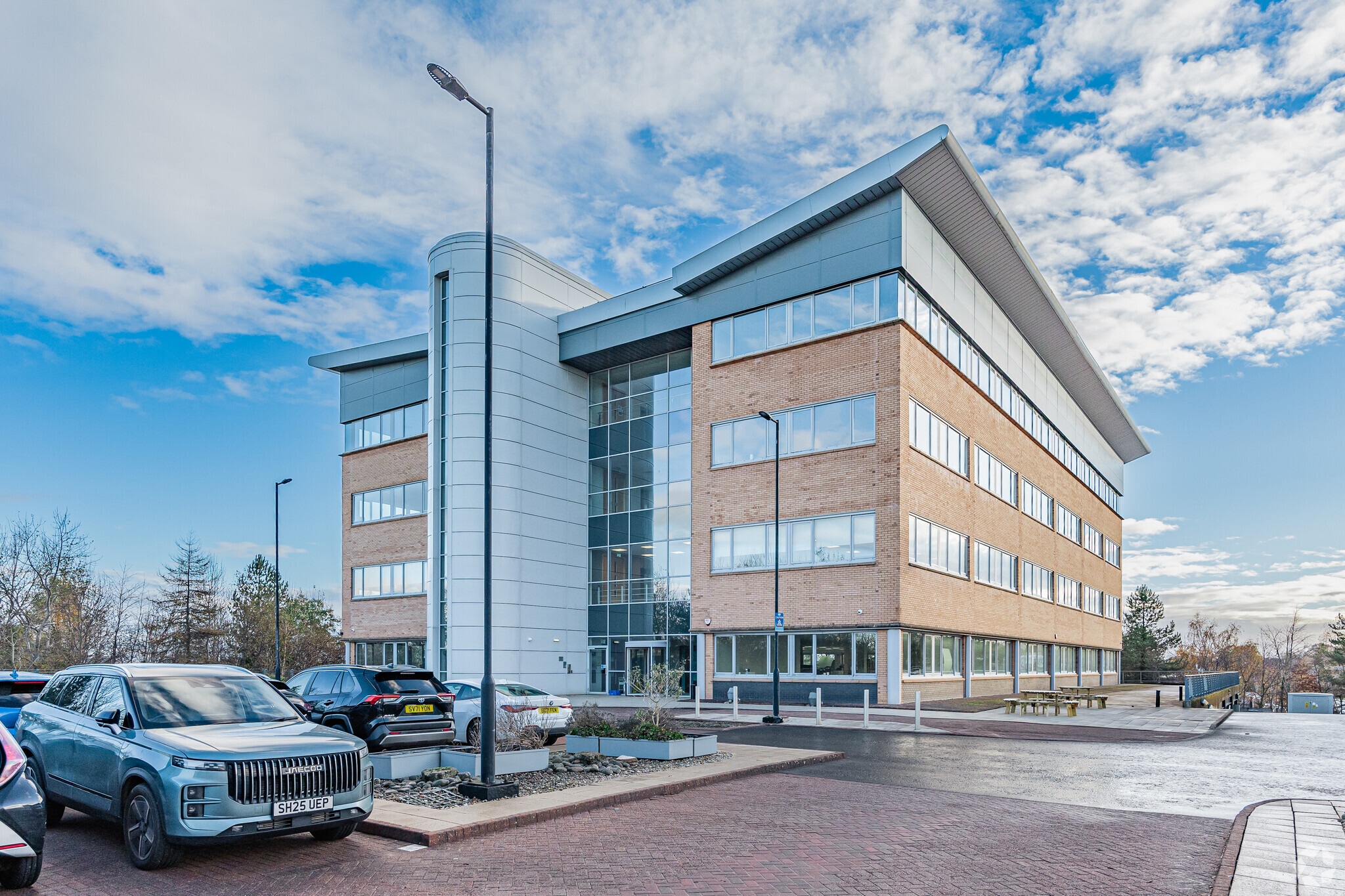 Hillhouse Rd, Blantyre for lease Primary Photo- Image 1 of 8