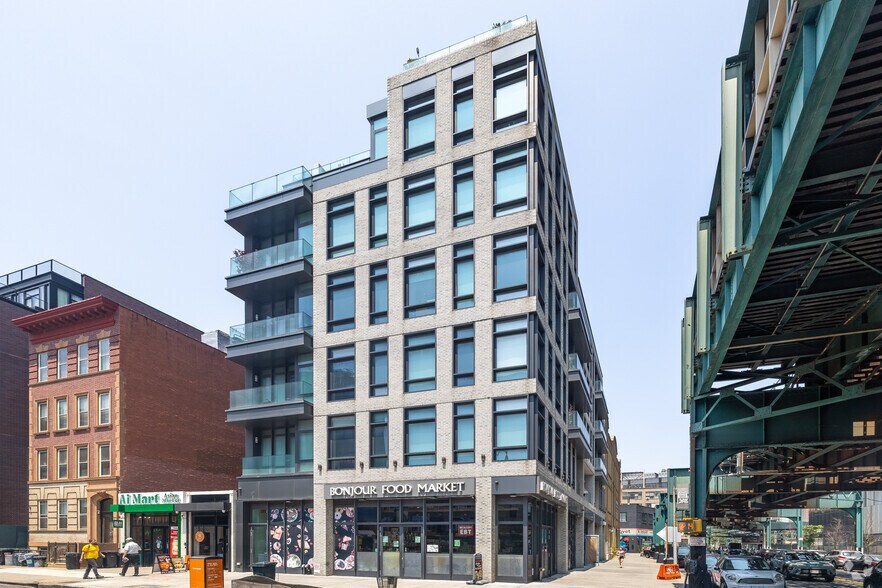 2159 44th Dr, Astoria, NY for sale - Primary Photo - Image 1 of 1