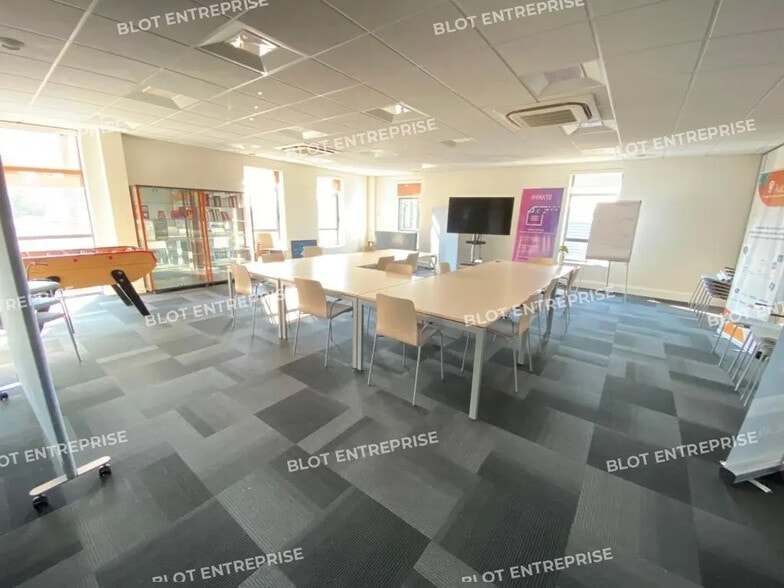 Office in LES SORINIÈRES for sale - Interior Photo - Image 3 of 8