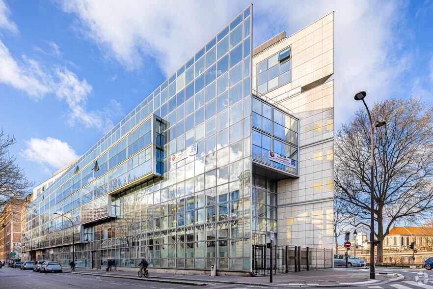 210 quai de Jemmapes, Paris for lease - Building Photo - Image 2 of 7