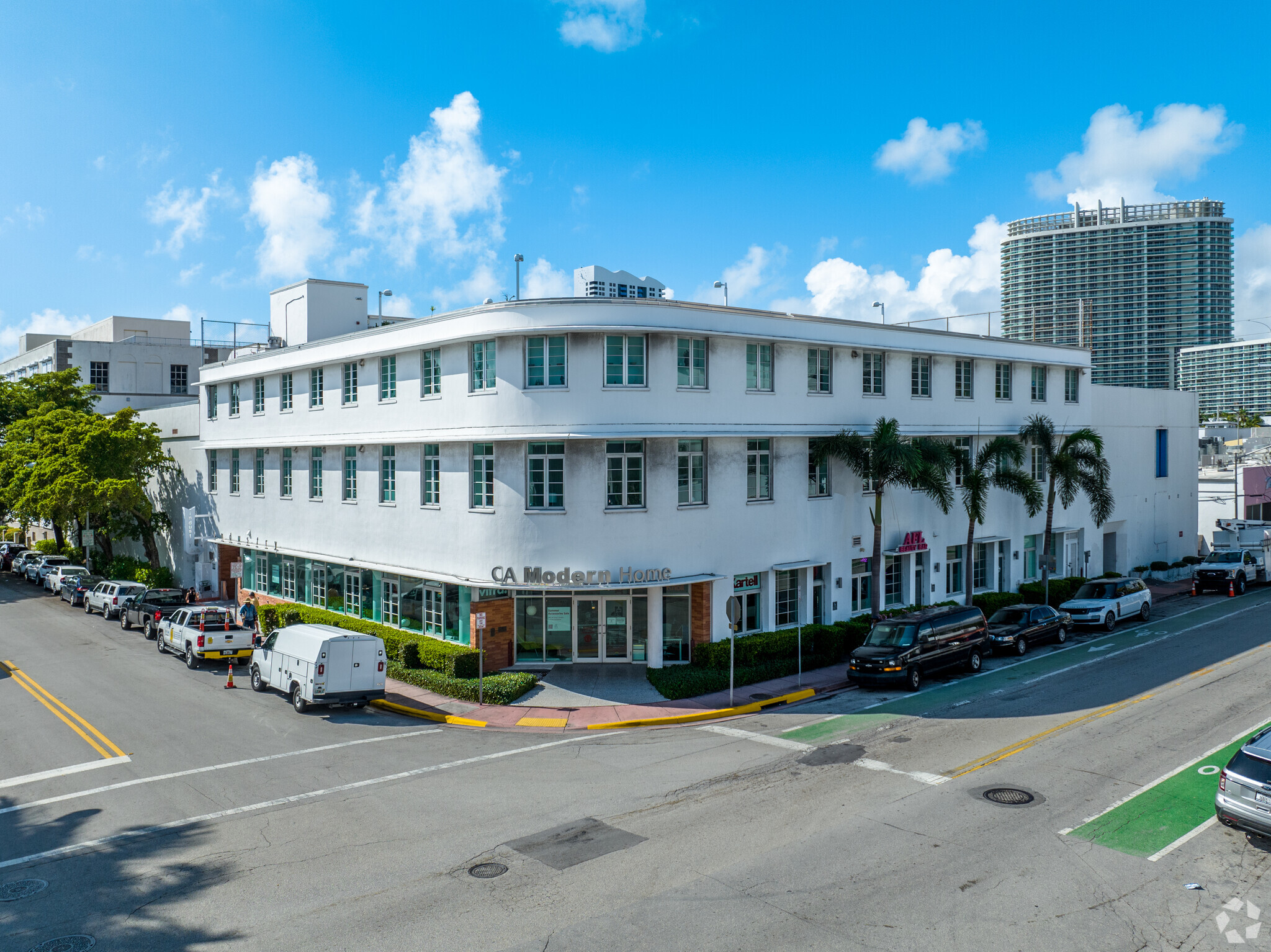 1560 Lenox Ave, Miami Beach, FL for lease Primary Photo- Image 1 of 49