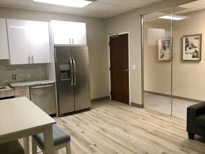 9723 Northcross Center Ct, Huntersville, NC for lease Interior Photo- Image 1 of 13