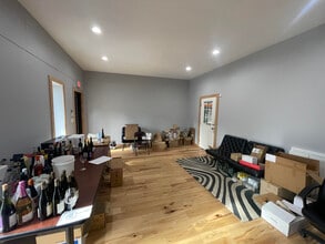 4504-4506 Bennett Memorial Rd, Durham, NC for lease Interior Photo- Image 1 of 6