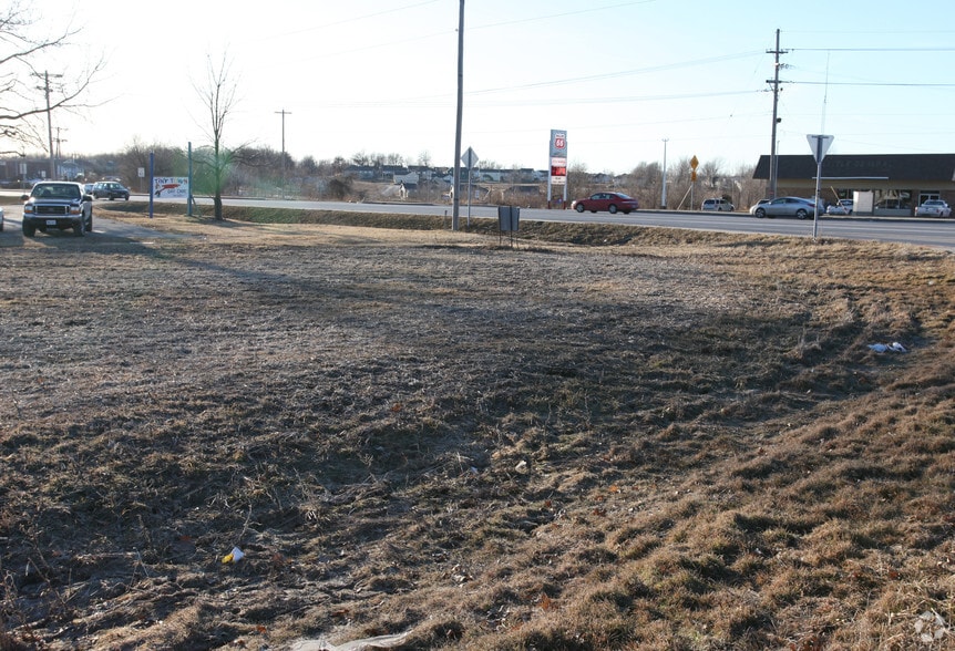 SWC 24 Hwy & Davis Rd, Independence, MO for sale - Primary Photo - Image 1 of 1