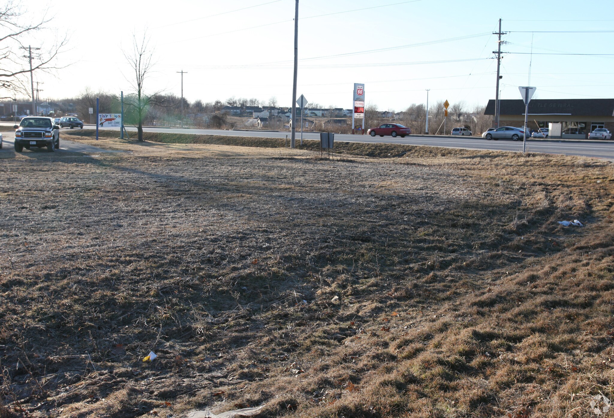 SWC 24 Hwy & Davis Rd, Independence, MO for sale Primary Photo- Image 1 of 1