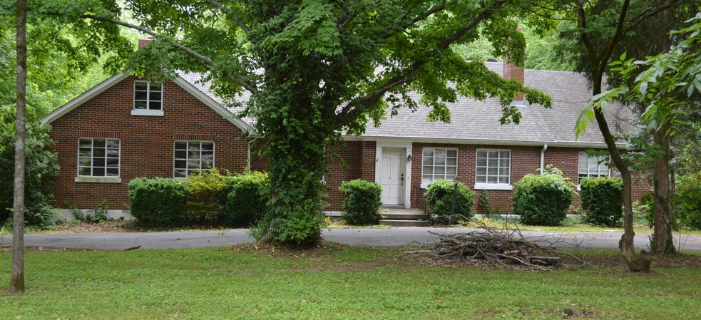 4015 Trotwood Ave, Columbia, TN 38401 | LoopNet