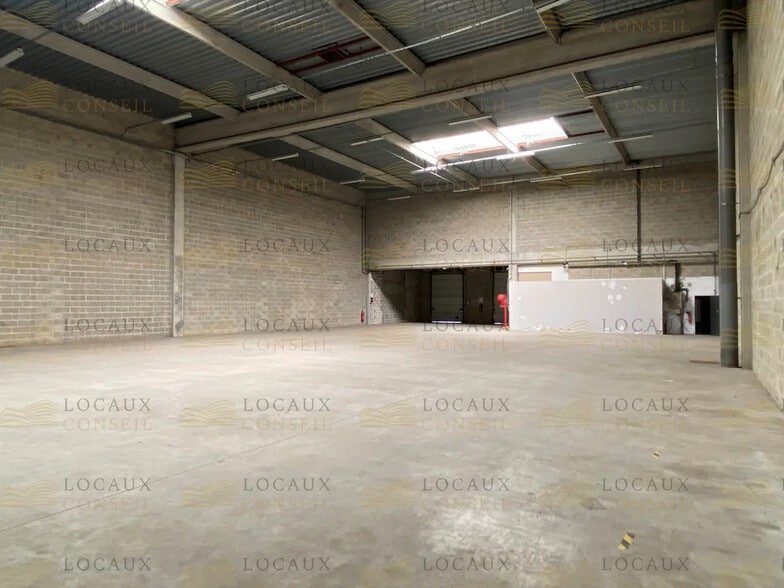 Office in Herblay for lease - Building Photo - Image 3 of 6