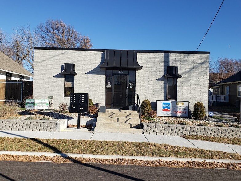 226 S Kansas Ave, Olathe, KS for sale - Building Photo - Image 1 of 1