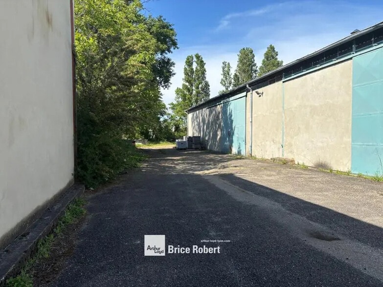 17 Rue Vaucanson, Décines-Charpieu for sale - Building Photo - Image 2 of 6