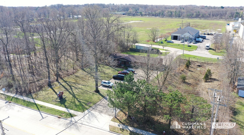 1815 Cooper Foster Park Rd, Amherst, OH for sale - Building Photo - Image 2 of 9