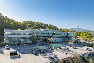 500 Redwood Blvd, Novato, CA - AERIAL  map view