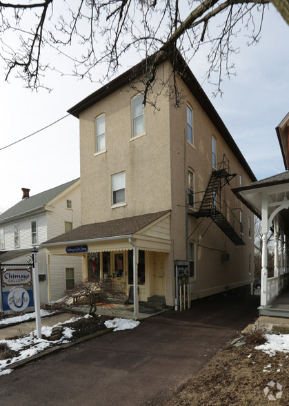 528 W Market St, Perkasie, PA for sale - Primary Photo - Image 1 of 1