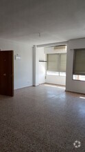 Office in Móstoles, MAD for lease Interior Photo- Image 1 of 9