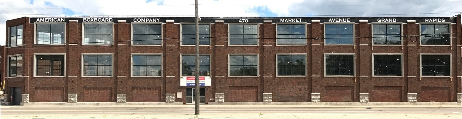 470-475 Market Ave SW, Grand Rapids, MI for sale Building Photo- Image 1 of 1