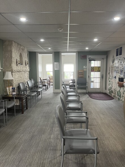 3912 Trindle Rd, Camp Hill, PA for sale - Interior Photo - Image 2 of 5