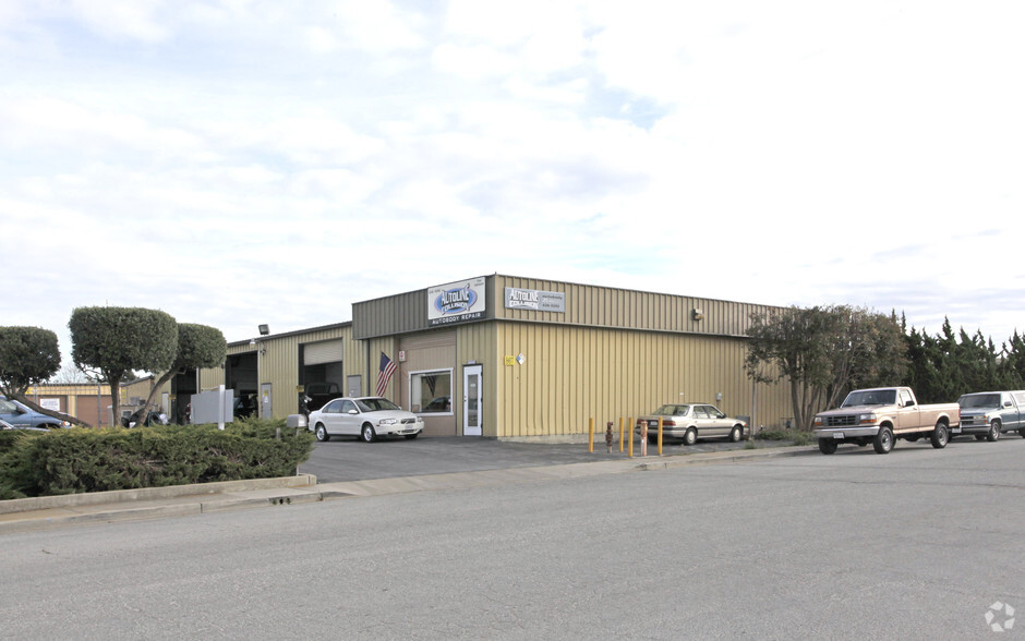 867 Industrial Dr, Hollister, CA for lease - Primary Photo - Image 1 of 2