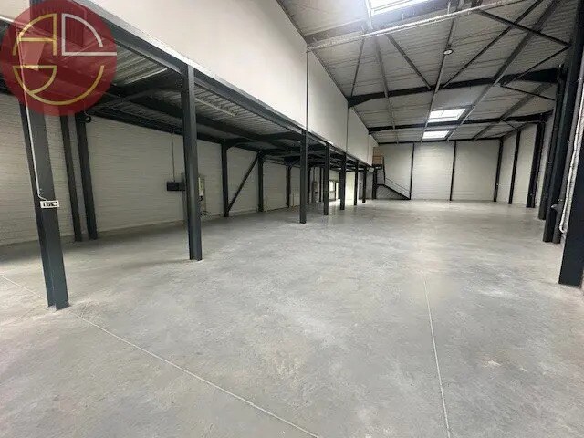 Industrial in Launaguet for lease - Building Photo - Image 1 of 6