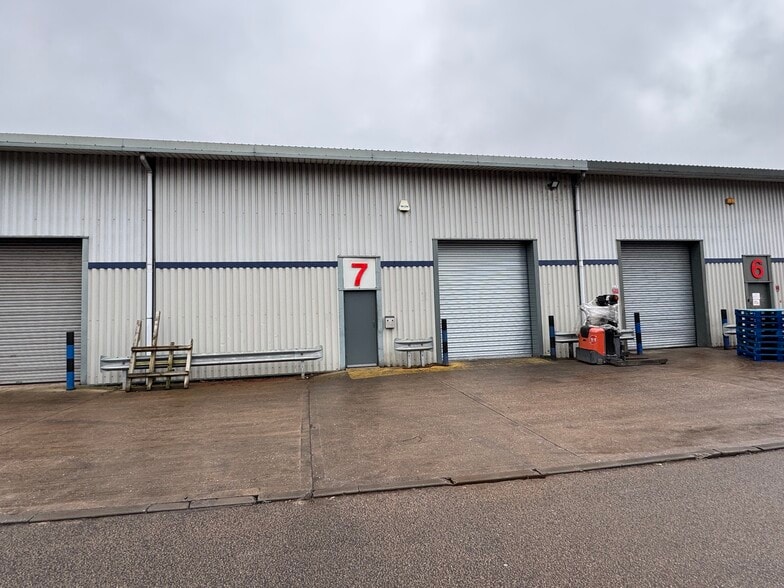 Mainstream Way, Birmingham for lease - Building Photo - Image 1 of 14