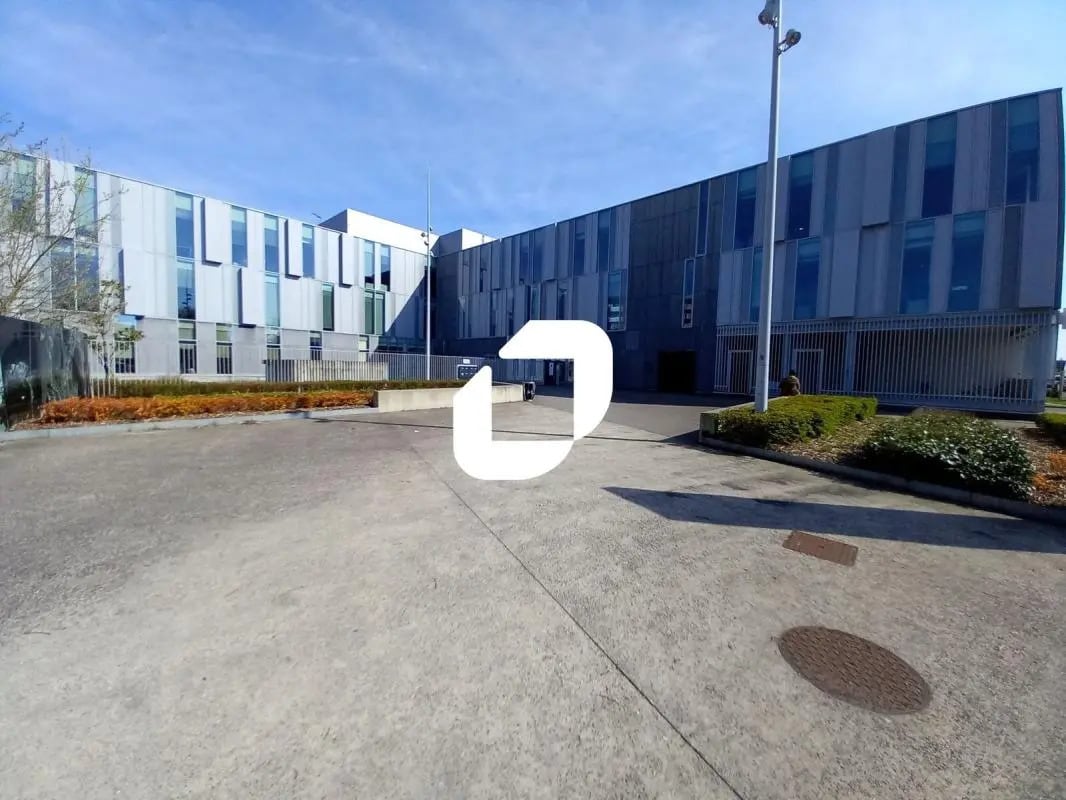 Rue Jean Walter, Lille for lease Building Photo- Image 1 of 11