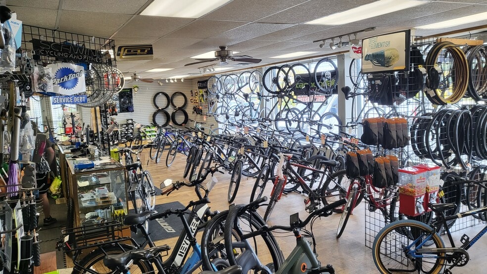 7741 Frankford Ave, Philadelphia, PA for sale - Building Photo - Image 3 of 8