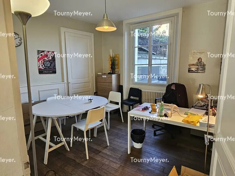 Office in Rennes for lease - Building Photo - Image 3 of 4