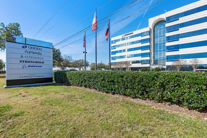 13100 Space Center Blvd, Houston, TX for lease - Building Photo - Image 2 of 7