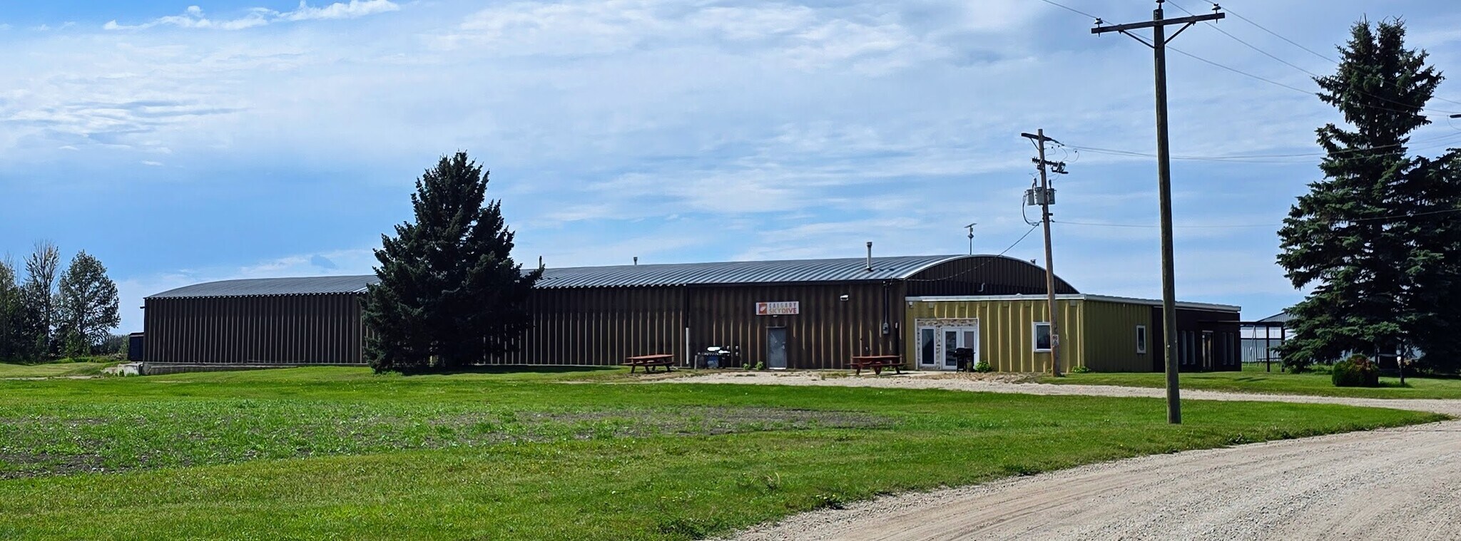 1041 Hwy 54, Innisfail, AB for lease Building Photo- Image 1 of 17