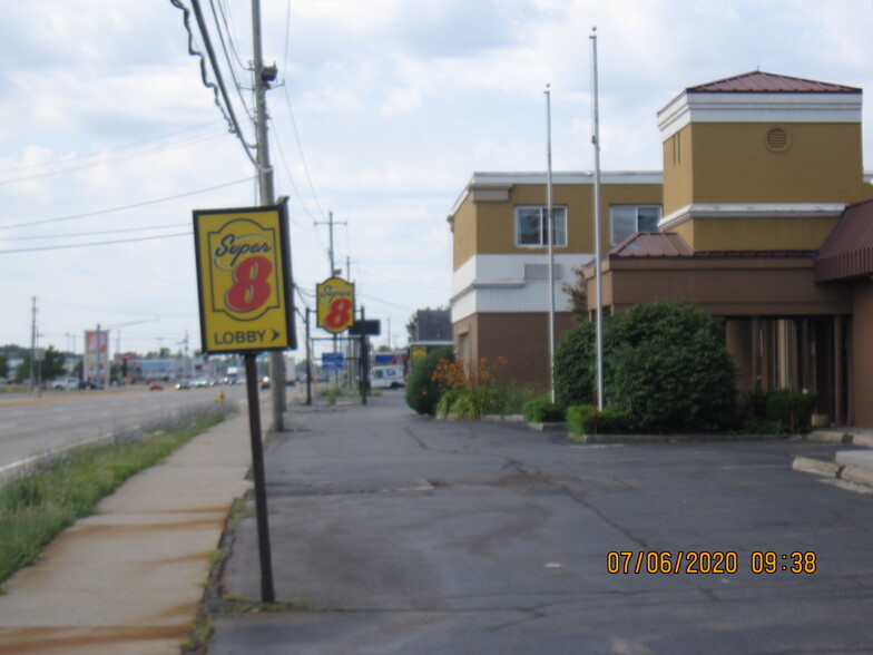 7200 Transit Rd, Buffalo, NY for sale - Building Photo - Image 1 of 1