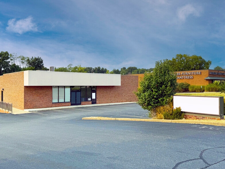 15420 Manchester Rd, Ellisville, MO for lease - Building Photo - Image 1 of 6