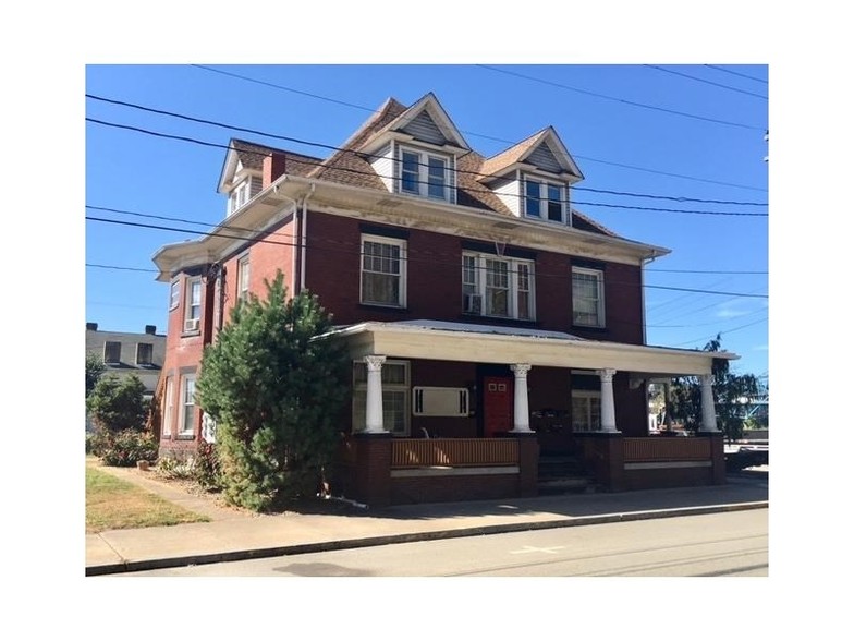 224 Main St, Belle Vernon, PA for sale - Primary Photo - Image 1 of 1