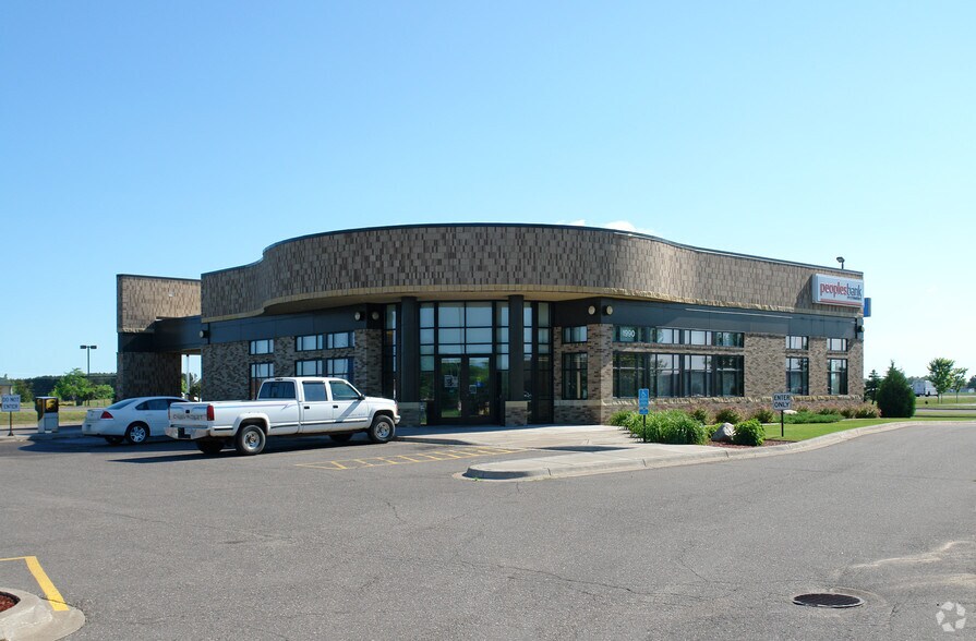1990 2nd Ave SE, Cambridge, MN for sale - Primary Photo - Image 1 of 1