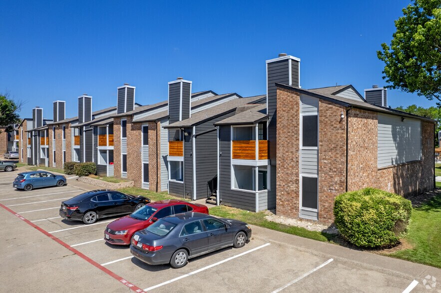 6910 S Cockrell Hill Rd, Dallas, TX 75236