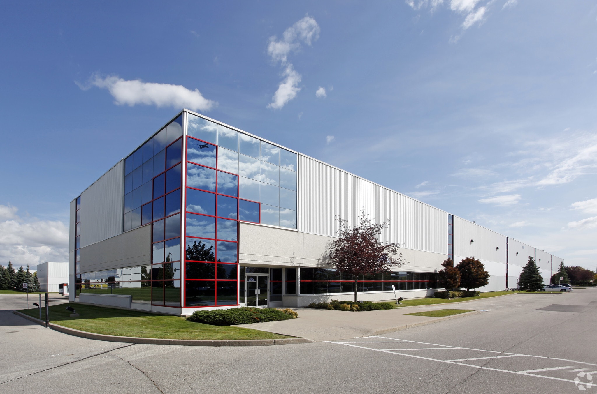 6099 Mclaughlin Rd, Mississauga, ON for lease Primary Photo- Image 1 of 3
