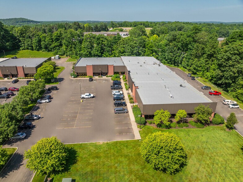 590 Fishers Station Dr, Victor, NY for lease - Building Photo - Image 2 of 10