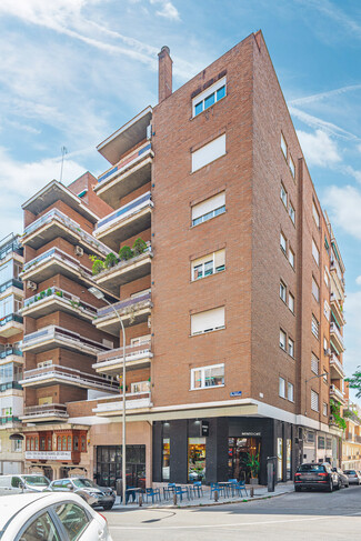 More details for Calle De La Reina Mercedes, 12, Madrid - Retail for Lease