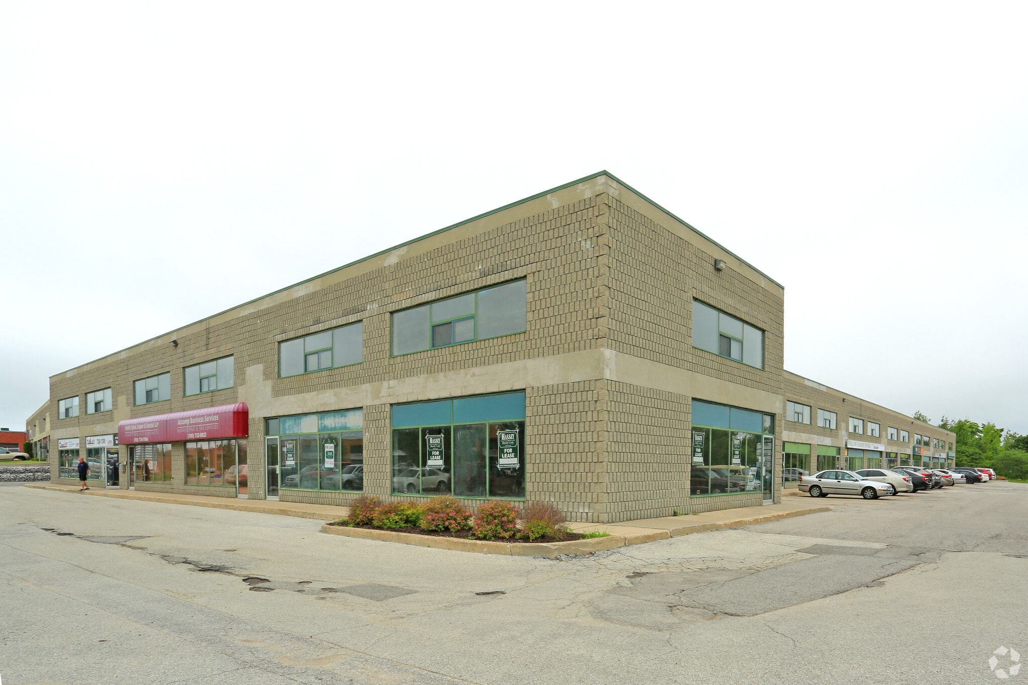 660 Bayview Dr, Barrie, ON for lease Primary Photo- Image 1 of 10