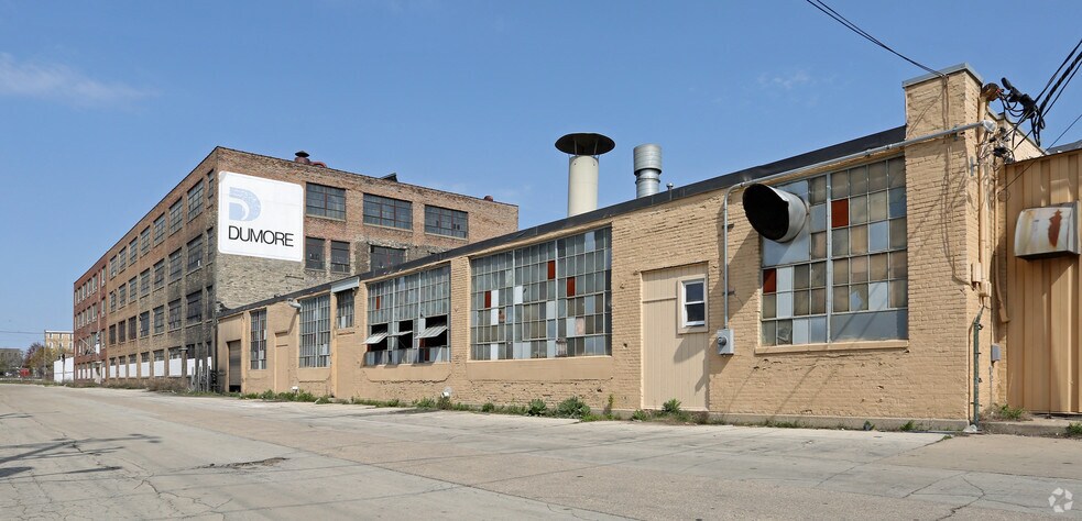 1300 17th St, Racine, WI for sale - Primary Photo - Image 1 of 1