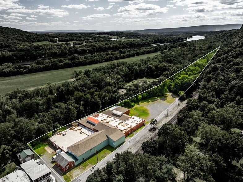 168-171 Bower Street Ext, Montgomery, PA for sale - Primary Photo - Image 1 of 15