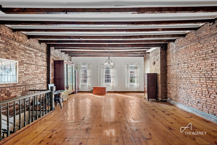 94 Greenwich Ave, New York, NY for sale - Interior Photo - Image 2 of 10