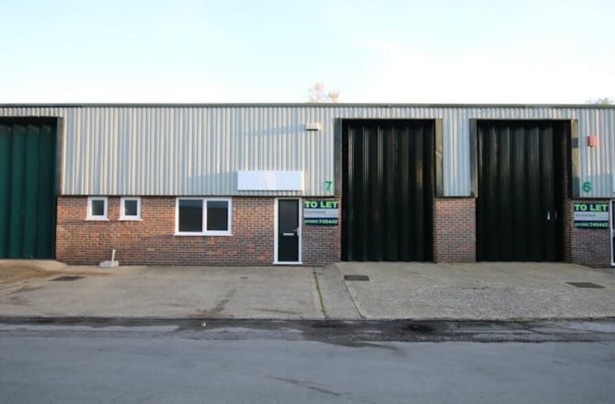 Forest Clos, Verwood for lease - Building Photo - Image 1 of 1