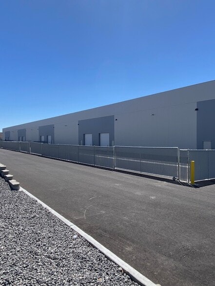425 Western Rd, Reno, NV for lease - Building Photo - Image 1 of 2