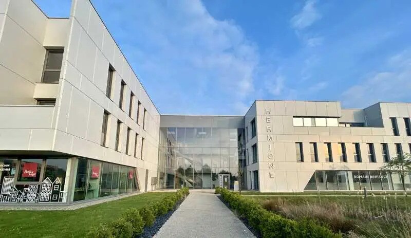 Office in Saint-Martin-du-Vivier for lease - Building Photo - Image 2 of 6