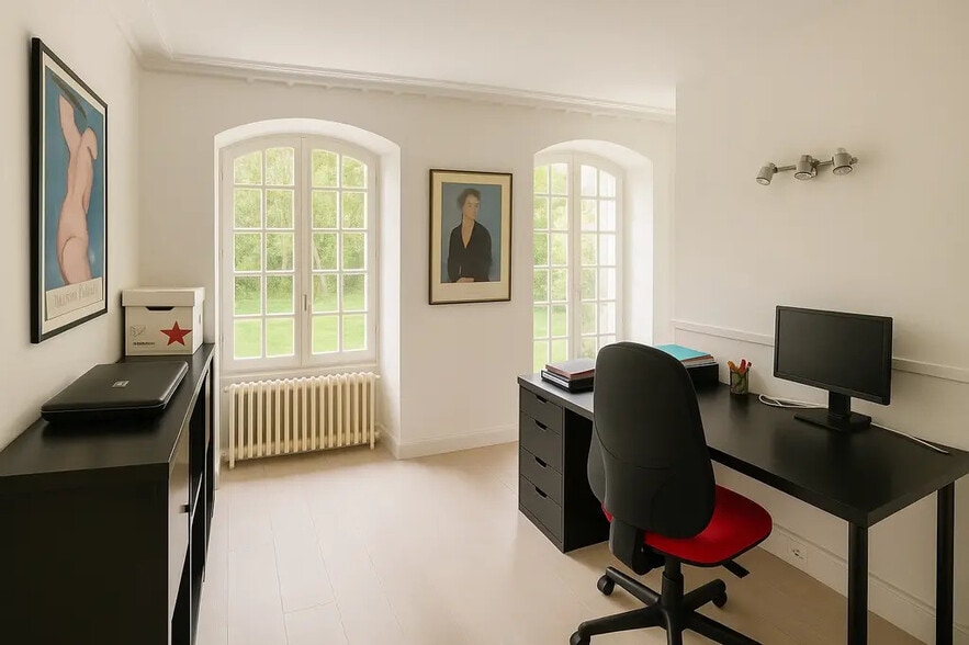 Office in Paris for lease - Interior Photo - Image 3 of 6