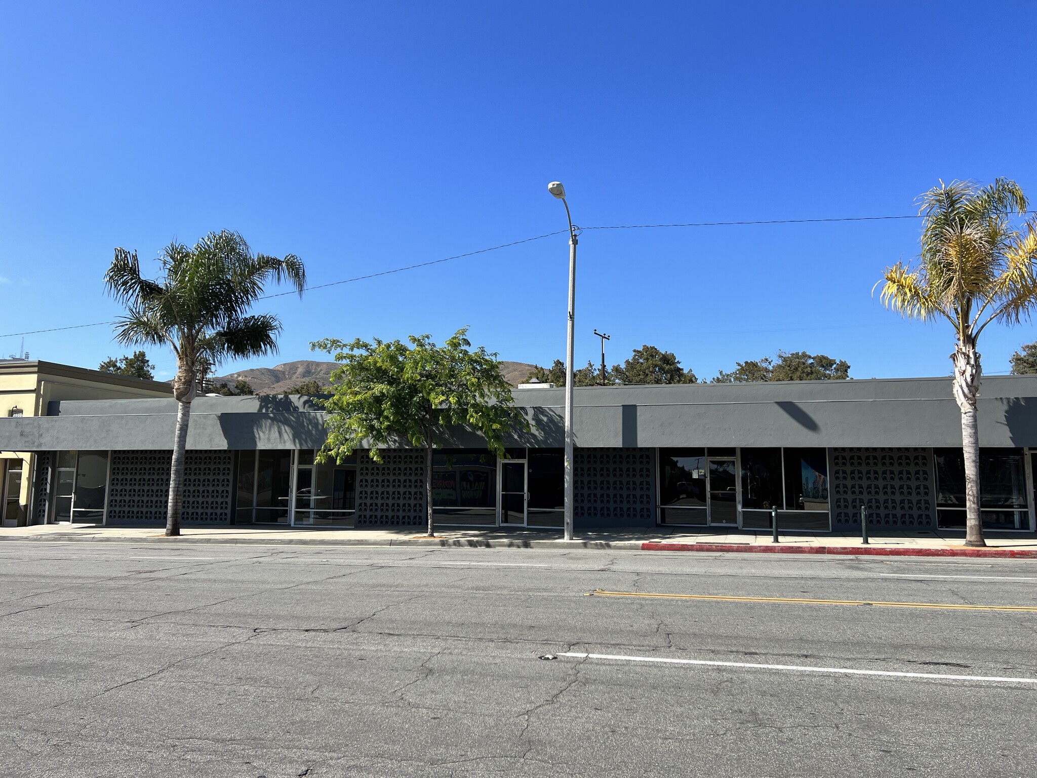 2365-2393 E Main St, Ventura, CA for lease Building Photo- Image 1 of 5