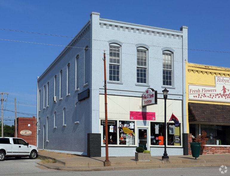 124 S Broadway St, Coweta, OK for sale - Primary Photo - Image 1 of 1